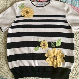 Vintage Alfred Dunner Black & White Stripe Short Sleeve Sweater Beaded Flowers M